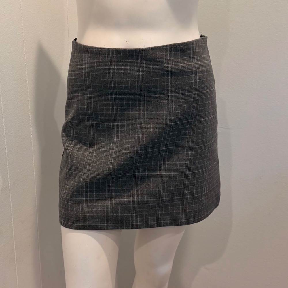 Aritzia (Wilfred) Grey Plaid lined Mini Skirt Workwear Chic | Size 4